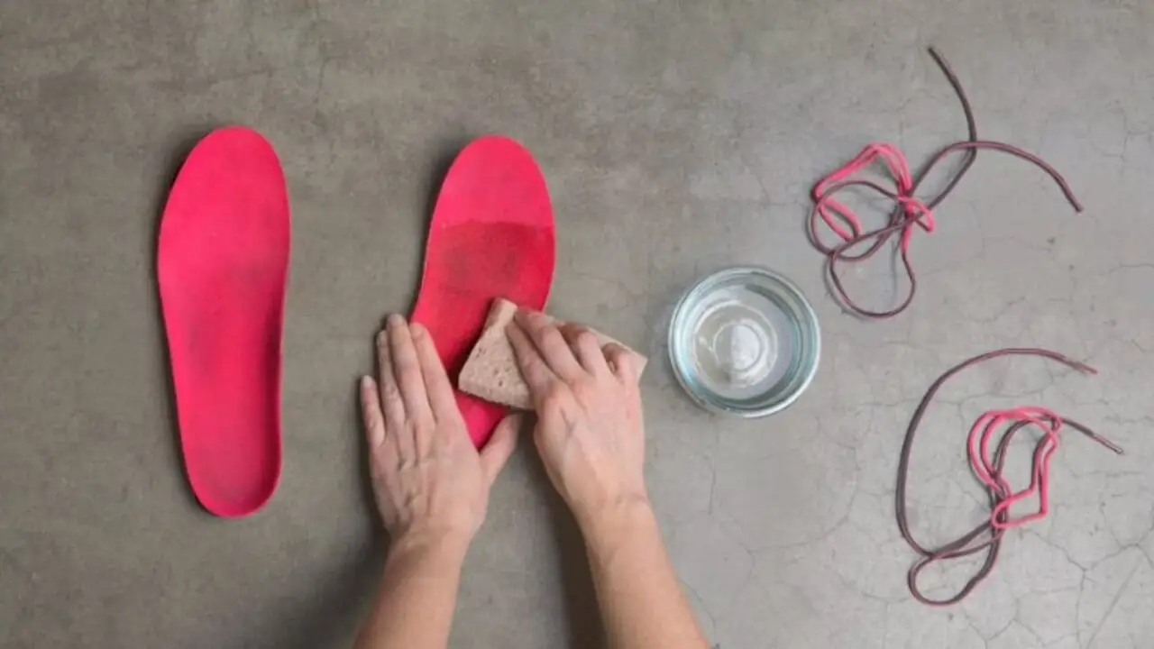 Maintaining And Cleaning Insoles